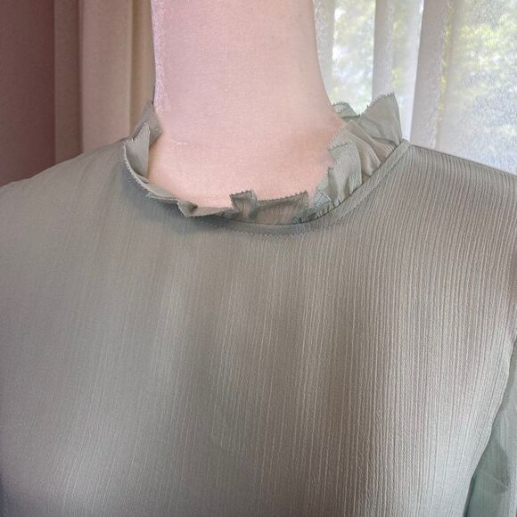 Ann Taylor Womens Green Pullover Blouse Ruffles SZ XS NWOT - Picture 3 of 13